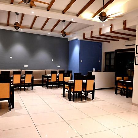 Hotel Badrika Inn Rewa Zewnętrze zdjęcie