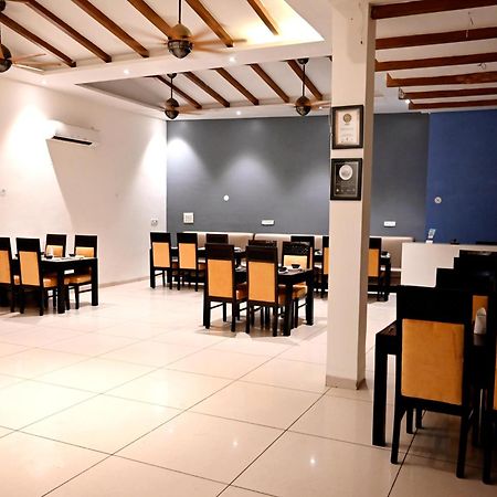 Hotel Badrika Inn Rewa Zewnętrze zdjęcie