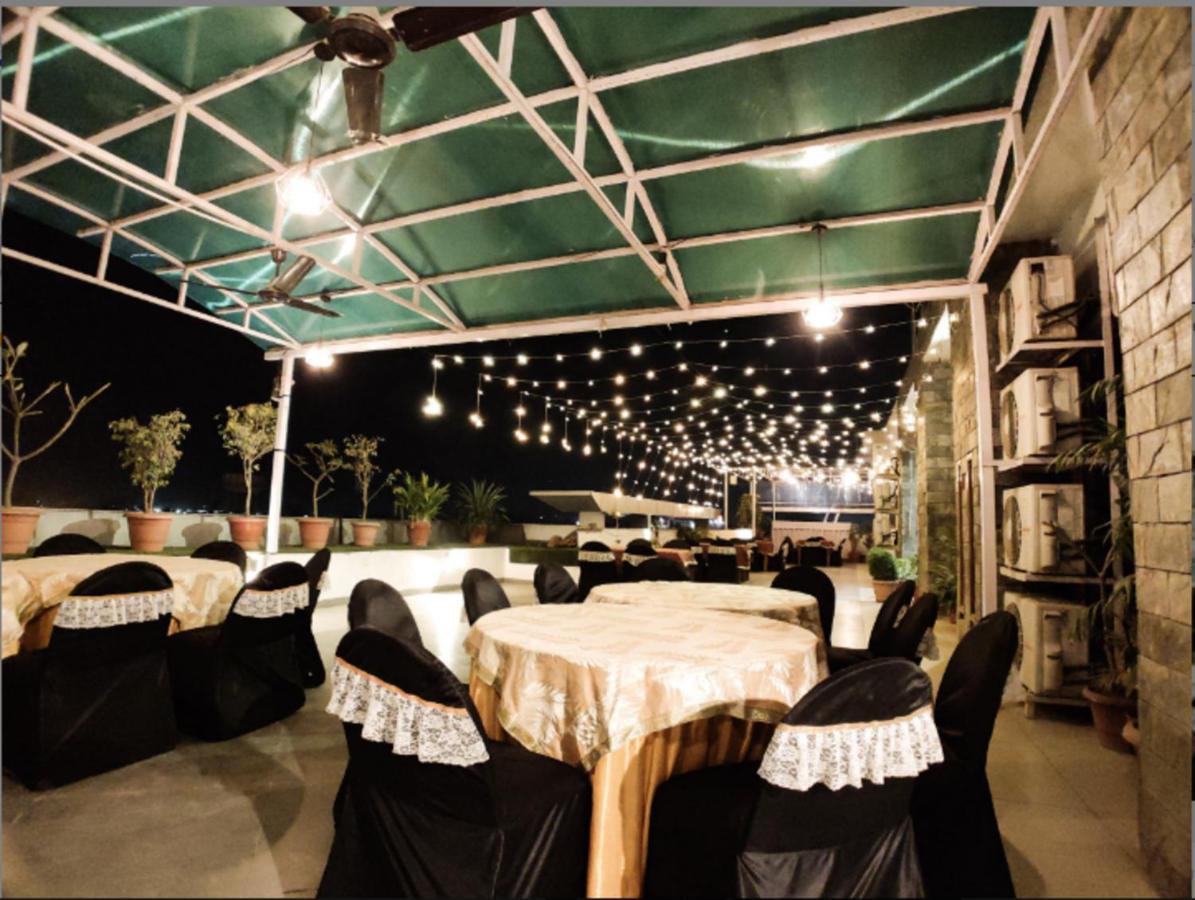 Hotel Badrika Inn Rewa Zewnętrze zdjęcie