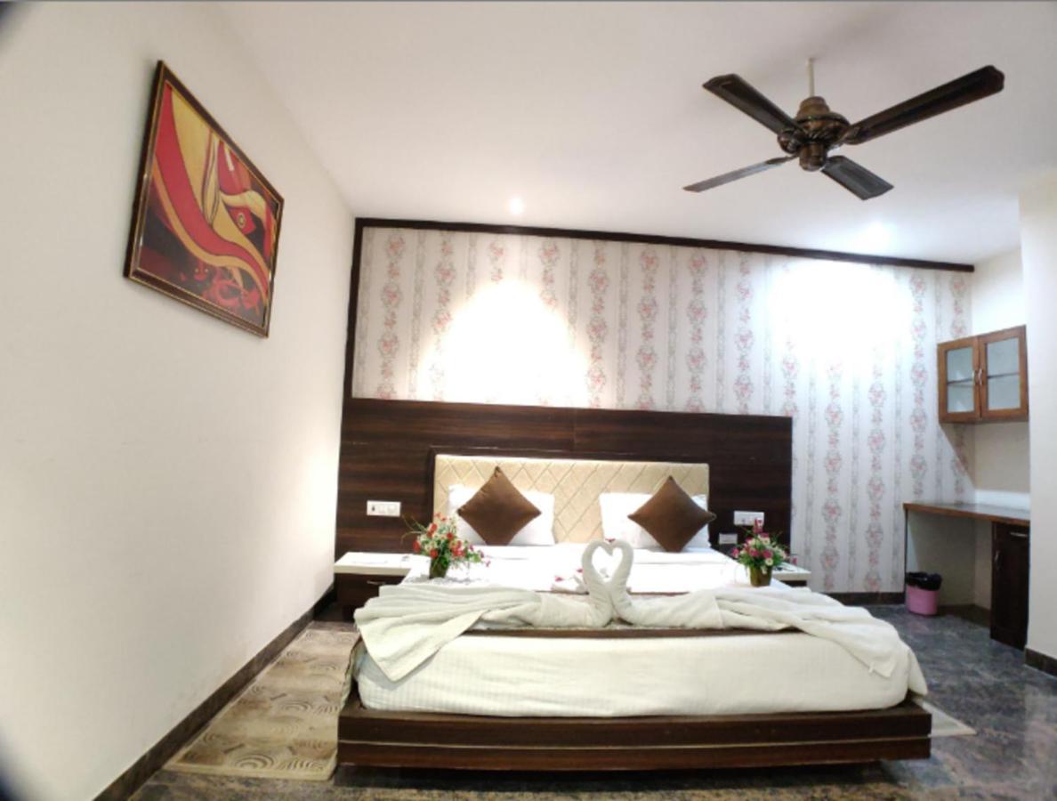 Hotel Badrika Inn Rewa Zewnętrze zdjęcie