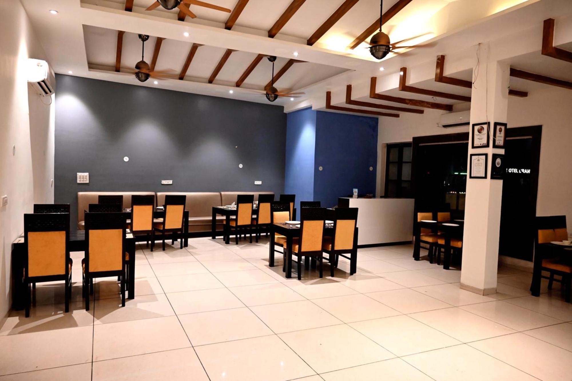 Hotel Badrika Inn Rewa Zewnętrze zdjęcie