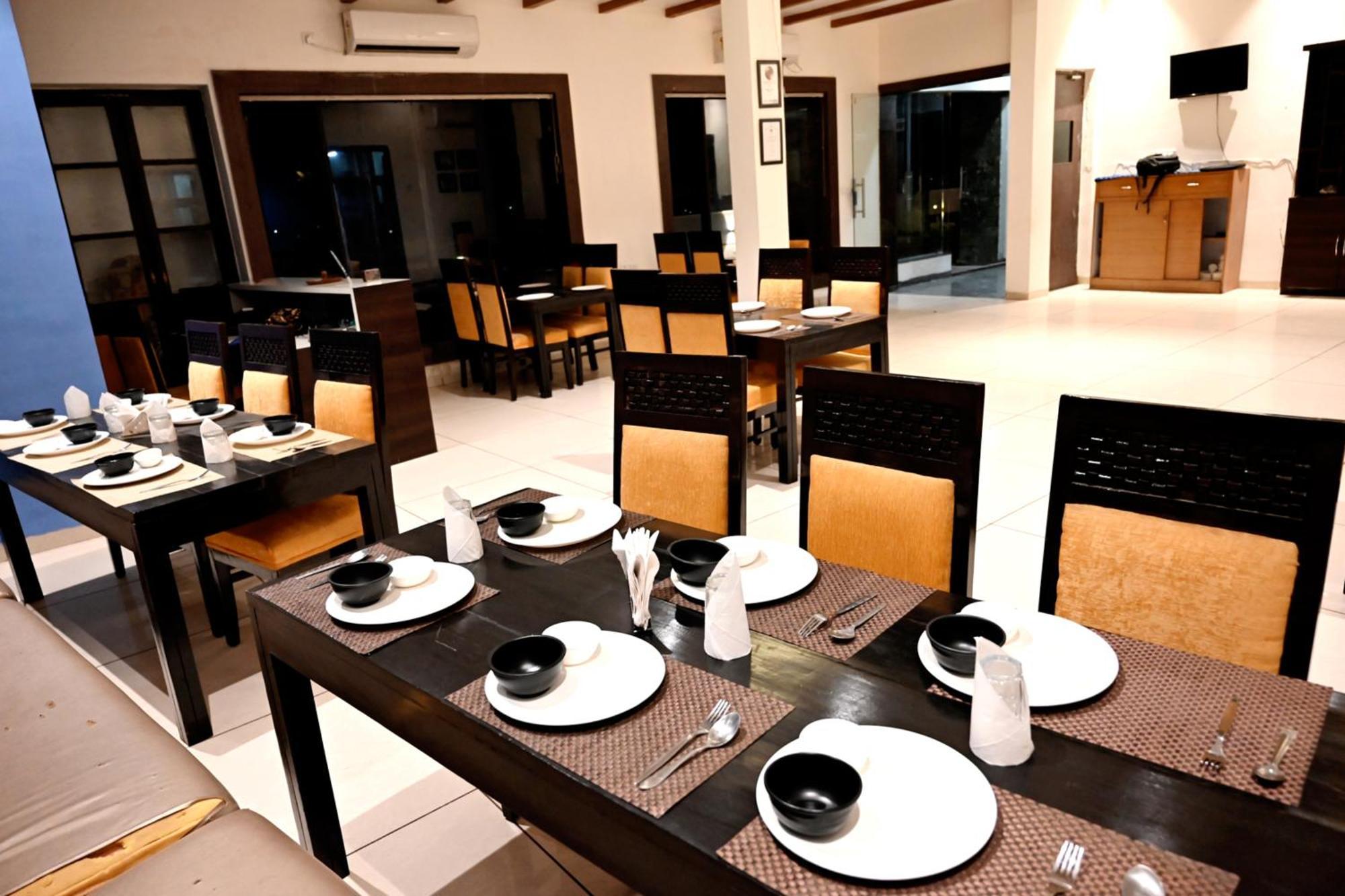 Hotel Badrika Inn Rewa Zewnętrze zdjęcie